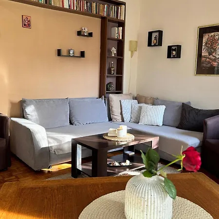 Apartment Nana *